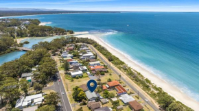 Hop Skip and Splash - Belle Escapes Jervis Bay